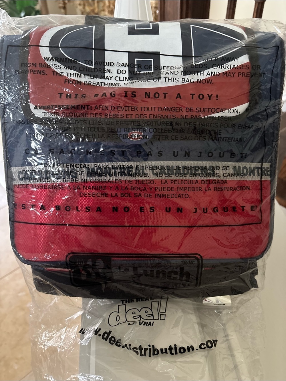 NHL Montreal Canadiens Red and Blue Lunch Bag - Picture 16 of 16